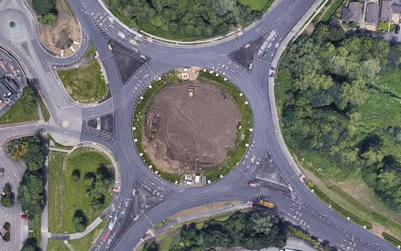 Multi-lane roundabouts